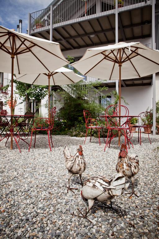 Le Coq Chantant Studios D'Hotes & Boutique Hotel St-Livres Saint-Livres Eksteriør bilde